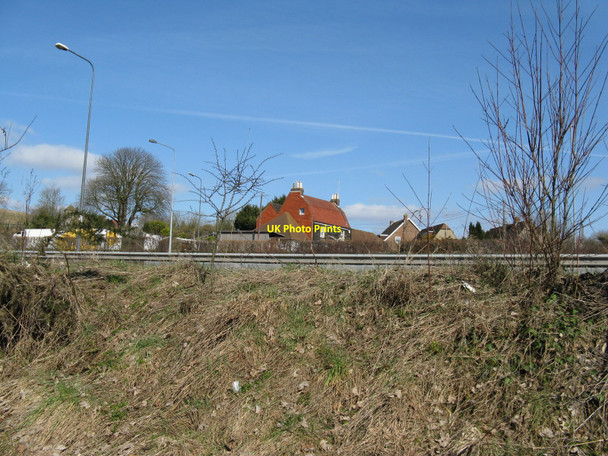 Photo 6"x4" Worms eye view of the Plough Inn at Pyecombe Pyecombe c2010