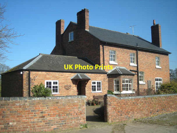 Photo 6"x4" Lapley Wood Farmhouse Lapley c2010