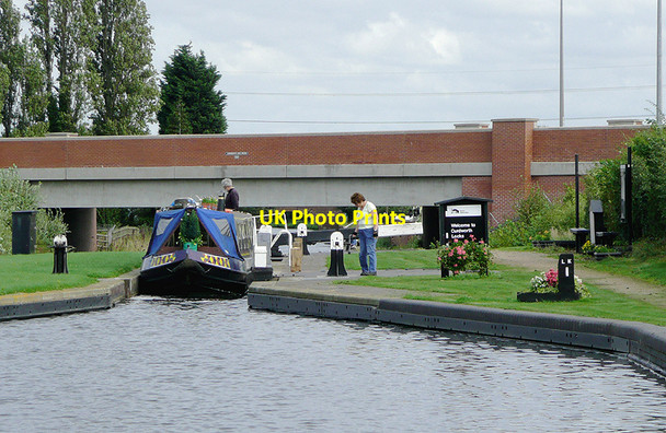 Photo 6"x4" Curdworth Top Lock and M6 Toll Crossing, Warwickshire Curdworth c2008