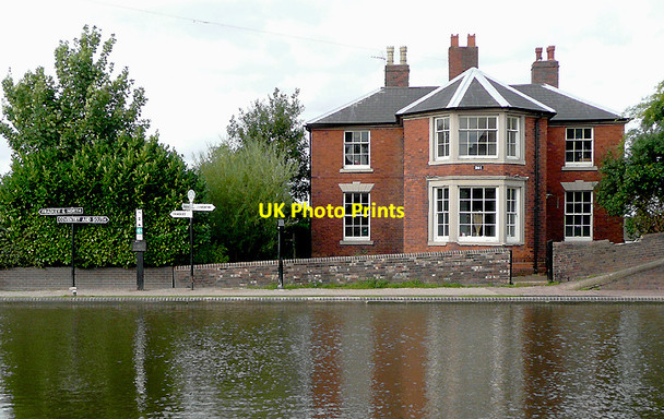 Photo 6"x4" Canal toll house at Fazeley Junction, Staffordshire Tamworth c2008