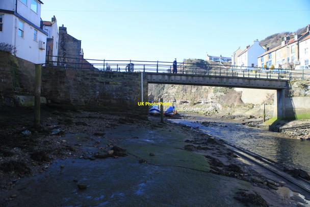 Photo 6"x4" View of Staithes Beck, looking upstream Staithes c2010