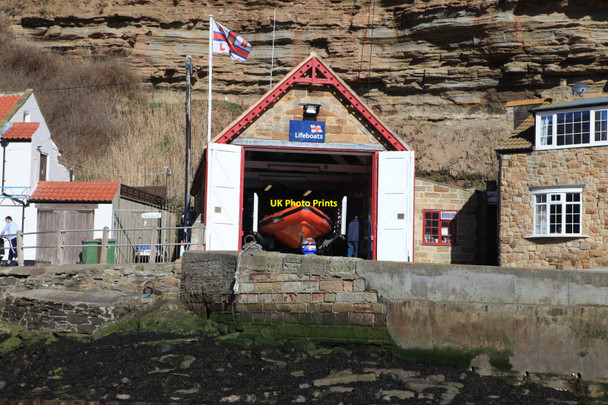 Photo 6"x4" Staithes Lifeboat Station Staithes c2010