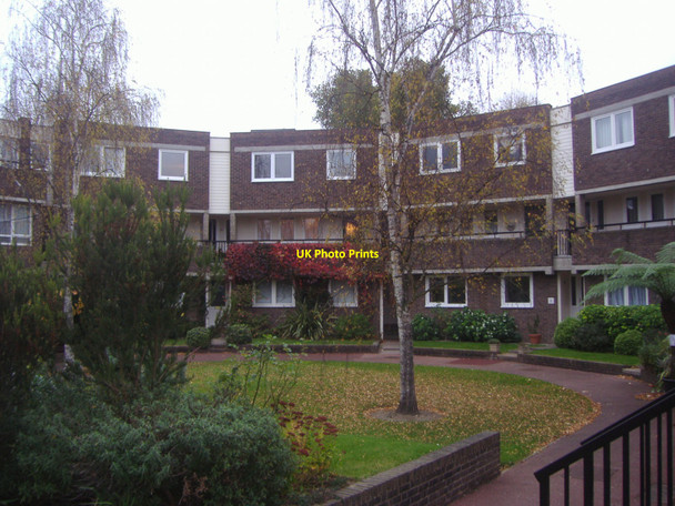 Photo 6"x4" Julius Court. Brentford Dock Brentford c2008