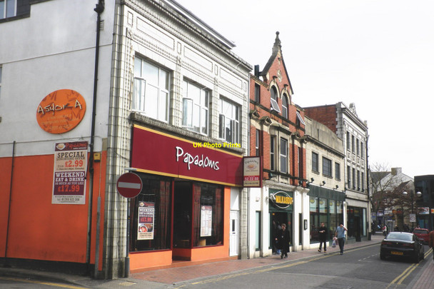 Photo 6"x4" Pubs and restaurants, on Bridge Street, Swindon Swindon\/SU1685 c2010