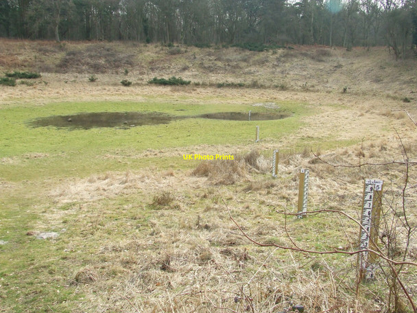 Photo 6"x4" The Devil's Punchbowl Croxton\/TL8786 c2010