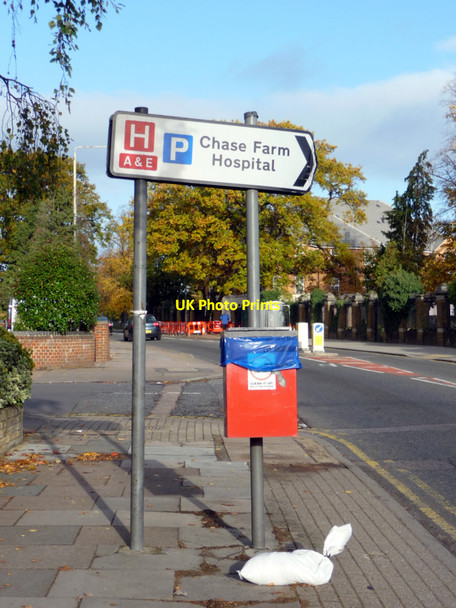 Photo 6"x4" Sign for Chase Farm Hospital A & E, The Ridgeway, Enfield Enfield\/TQ3396 c2009