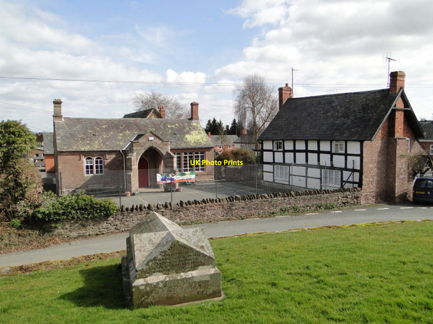 Photo 6"x4" Dilwyn Primary School Dilwyn c2010