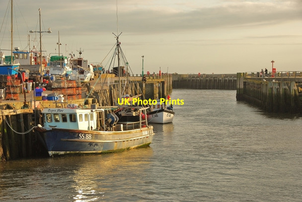 Photo 6"x4" West Bay: Harbour Entrance Bridport c2010