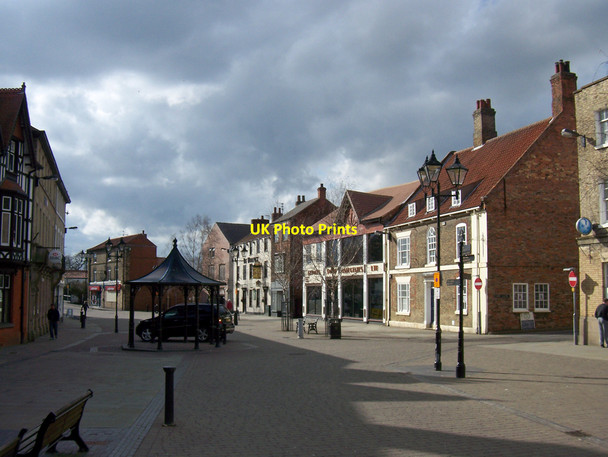 Photo 6"x4" Marketplace. Brigg Brigg c2010