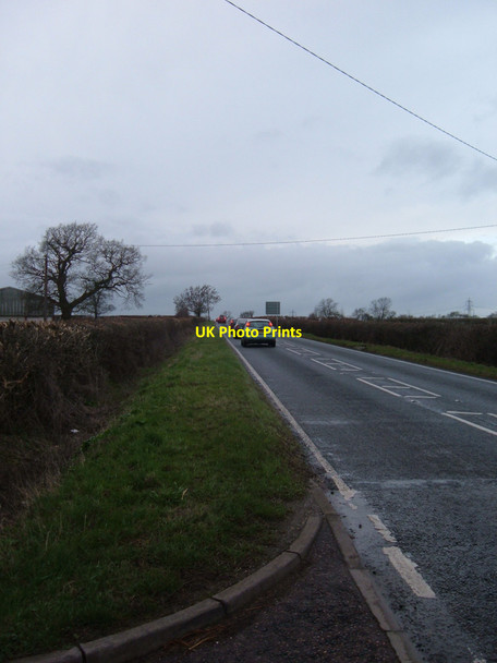 Photo 6"x4" A413 - Looking Northwest Hoggeston c2010