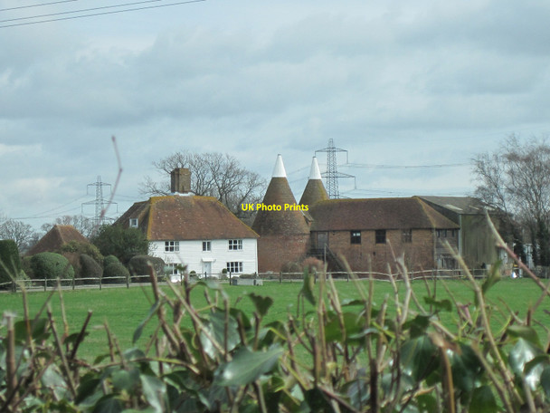 Photo 6"x4" Oasts at New House  Farm Flackley Ash c2010