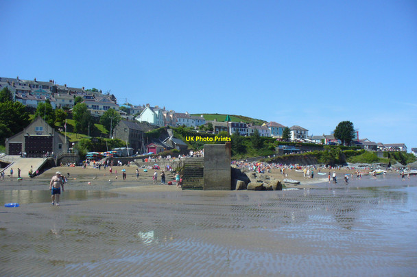 Photo 6"x4" Inner Harbour Wall & Life Boat Station New Quay\/Ceinewydd c2009
