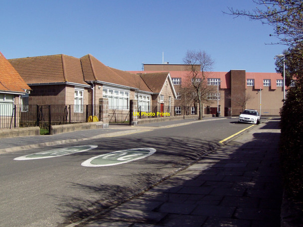 Photo 6"x4" Torry Academy Aberdeen\/NJ9206 c2010