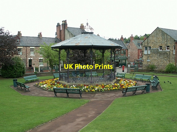 Photo 6"x4" Bandstand at Beamish Museum Stanley\/NZ1952 c2006