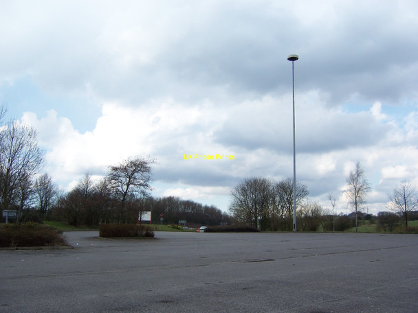 Photo 6"x4" Car Parking Lot (or lots of Parking), Bolton West Services, Southbound, M61 Motorway Horwich c2010