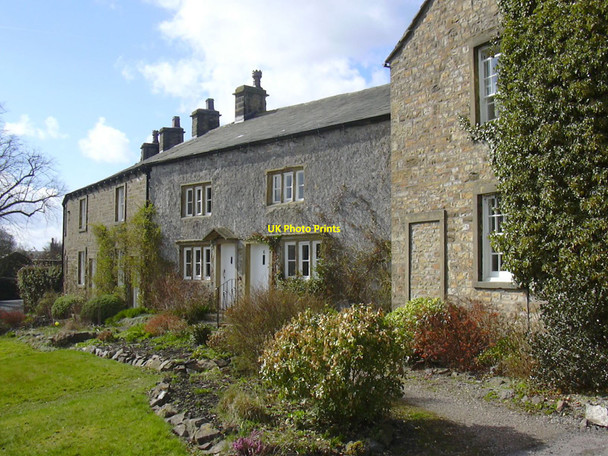 Photo 6"x4" Cottages, Downham, Lancashire Downham\/SD7844 c2010