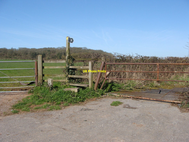 Photo 6"x4" Sign for footpath parallel to M5 Hillend\/ST3758 c2010