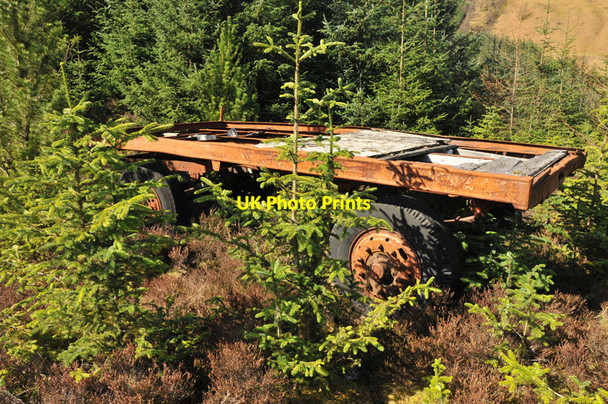 Photo 6"x4" Abandoned trailer at the edge of Glen Righ forest Glen Righ Forest c2010