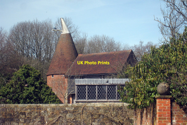 Photo 6"x4" Oast House at Luxford Farm, Eridge Road, Crowborough, East Sussex Crowborough\/TQ5130 c2010