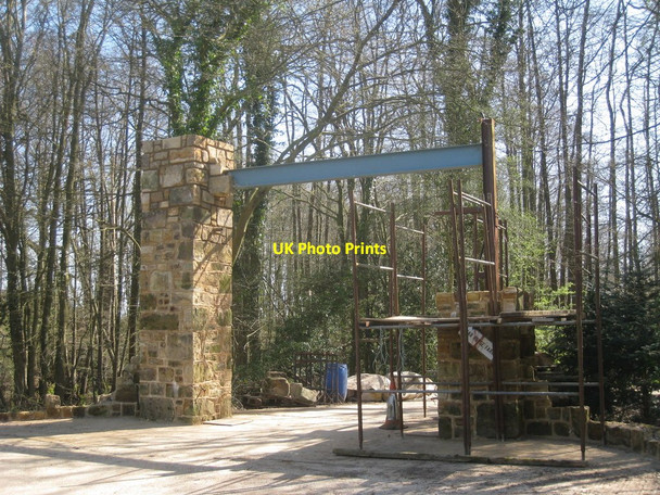 Photo 6"x4" New entrance gate to Briar House Castle Hill\/TQ5528 c2010