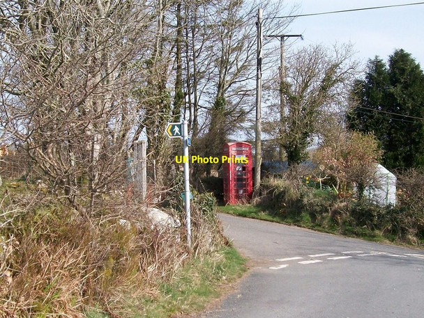 Photo 6"x4" Telephone kiosk and the start of  the footpath leading to Mynydd Cennin at Efail y Cennin junction Llecheiddior\/SH4743 c2010