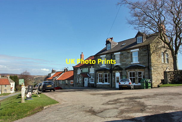 Photo 6"x4" The Fox and Hounds, Ainthorpe Ainthorpe c2010