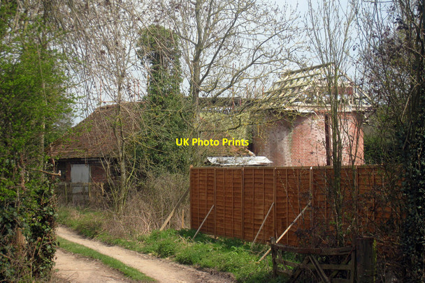 Photo 6"x4" Oast House at Thornhill Farm, Headcorn Road, Sutton Valence, Kent Farthing Green c2010