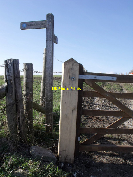 Photo 6"x4" Footpath sign for the South Downs Way, Truleigh Hill Castle Town c2010