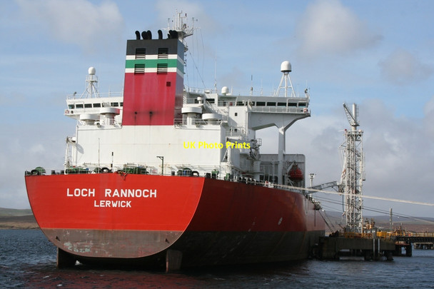Photo 6"x4" Shuttle Tanker Loch Rannoch at Jetty 4 Sullom Voe Oil Terminal Scatsta c2010