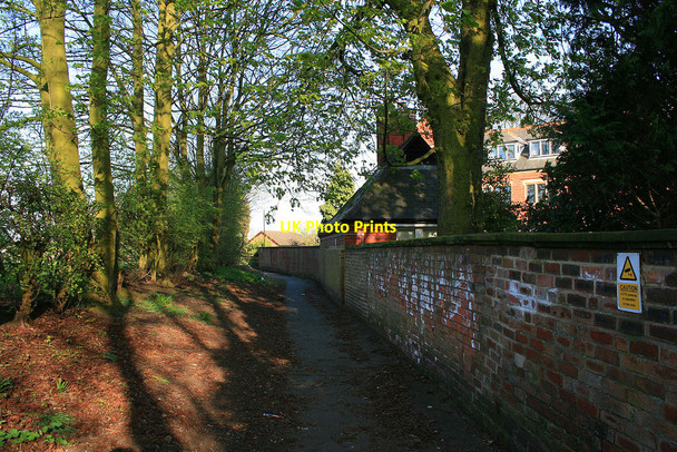 Photo 6"x4" Path near Winwick Winwick\/SJ6092 c2010