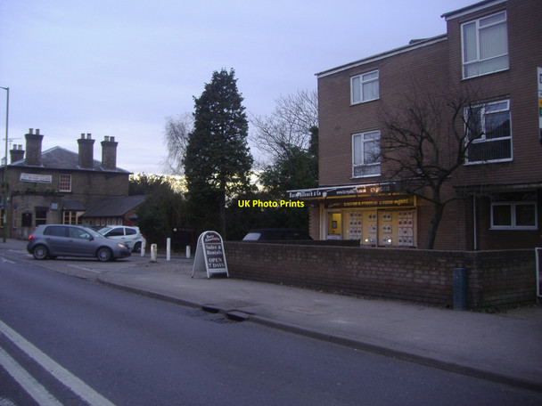 Photo 6"x4" Elstree High Street Borehamwood c2009