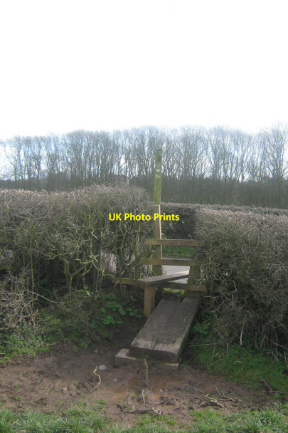 Photo 6"x4" Public footpath, Radbourne, Derbyshire (Bonnie Prince Charlie Walk) Radbourne c2010