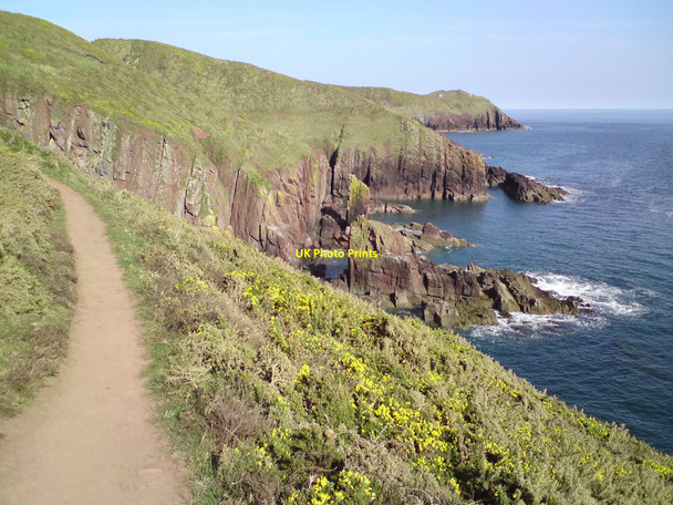 Photo 6"x4" Coastline near Manorbier Manorbier c2010