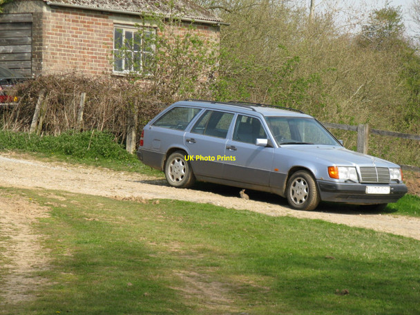 Photo 6"x4" Chauf fur on duty near Pallingham Bridge Bedham c2010