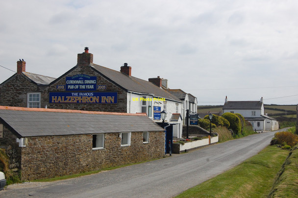 Photo 6"x4" The Halzephron Inn, Gunwalloe Berepper c2010