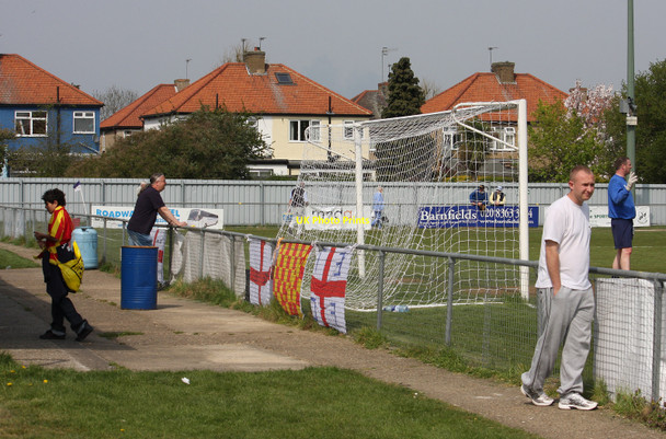 Photo 6"x4" Enfield Town FC Enfield\/TQ3396 c2010