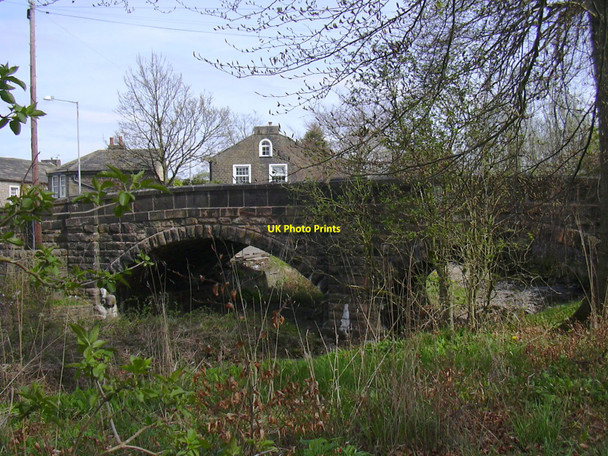 Photo 6"x4" Barrowford Bridge, Pendle Water, Barrowford, Lancashire Barrowford c2010