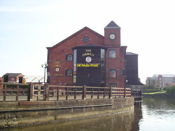 Photo 6"x4" The Orwell Pub, Wigan Pier Wigan c2010