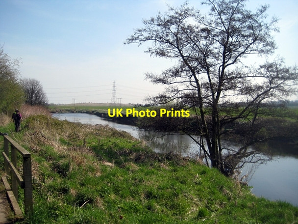 Photo 6"x4" River Calder Bottom Boat c2010