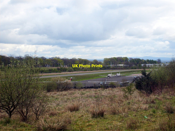 Photo 6"x4" Cumbernauld Airport, apron Cumbernauld Village c2010