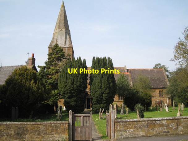 Photo 6"x4" St Peter's Church, Radway Radway c2010