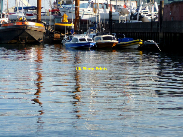 Photo 6"x4" Lymington Harbour from Town Quay Lymington c2009 P2