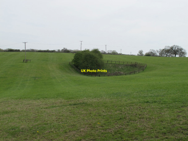 Photo 6"x4" Pit in pasture Berkhamsted c2010