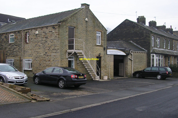 Photo 6"x4" Gateway Funeral Services, Southfield Terrace, Birkenshaw Birkenshaw\/SE2028 c2009