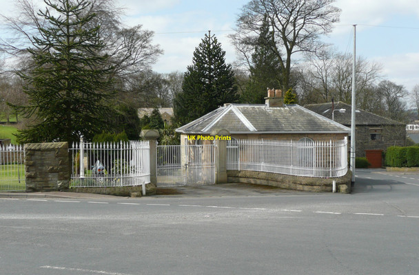 Photo 6"x4" The lodge of Hullen Edge, Elland Elland c2010