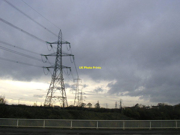 Photo 6"x4" Electricity Pylons by the M62 at Birkenshaw Cleckheaton c2009