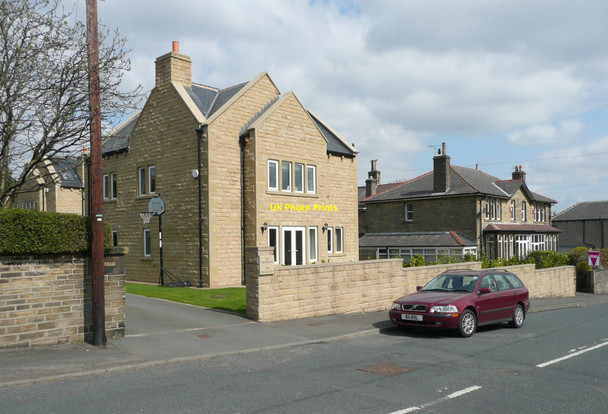 Photo 6"x4" New houses, Hullen Edge Road, Elland Elland c2010