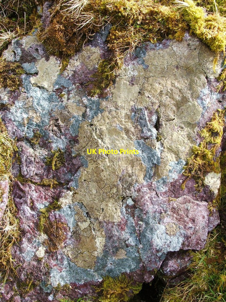 Photo 6"x4" Lichen-covered rock Arden\/NS3684 c2010