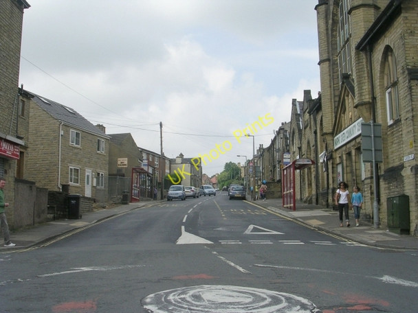 Photo 6"x4" Garden Road - viewed from Waterloo Road Brighouse\/SE1423 c2009