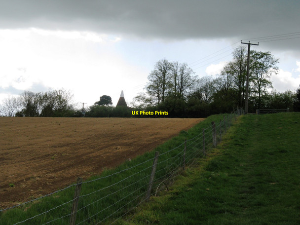Photo 6"x4" Oast house on Back Lane Heathfield\/TQ5821 c2010